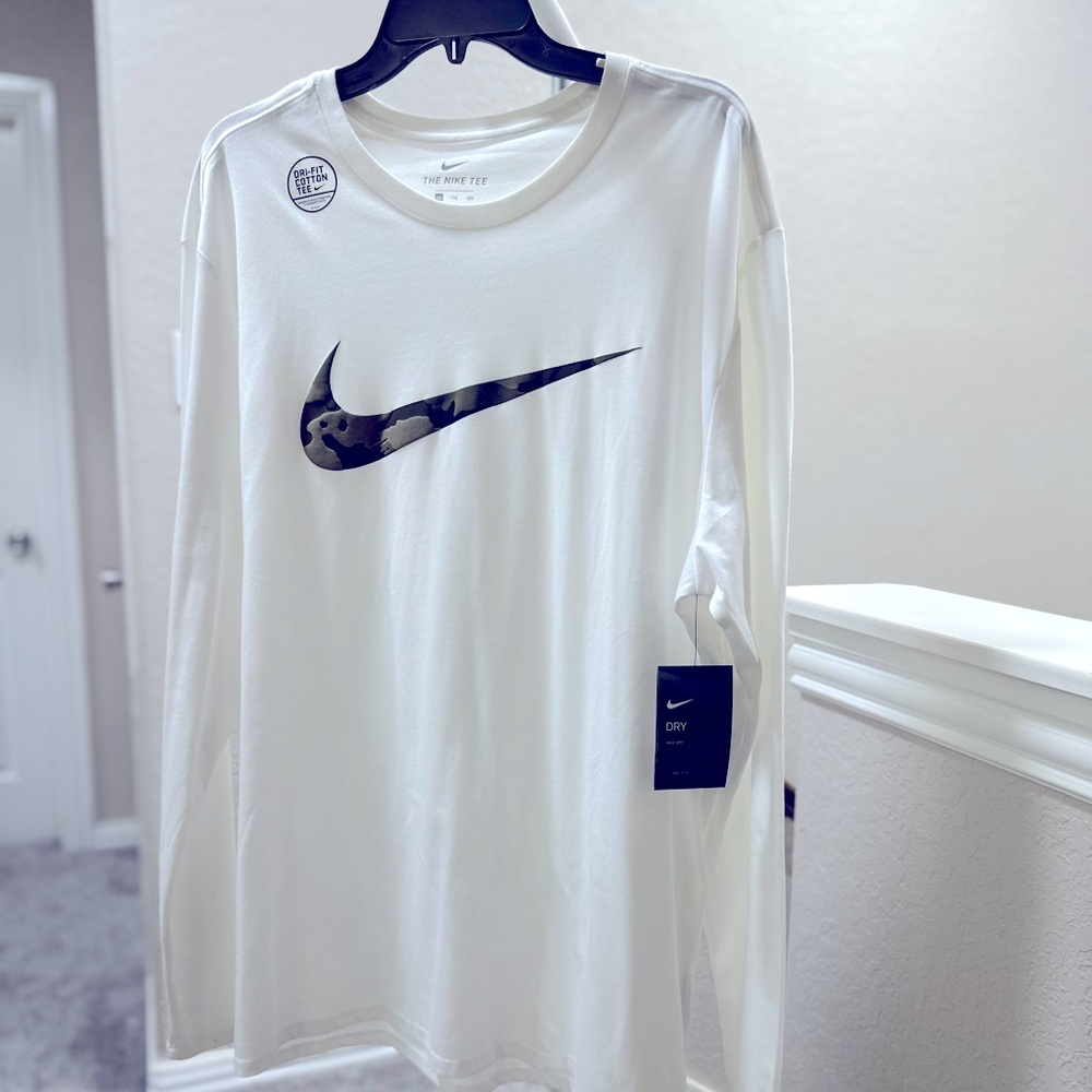 Nike Dri Fit Long Sleeve Shirt
